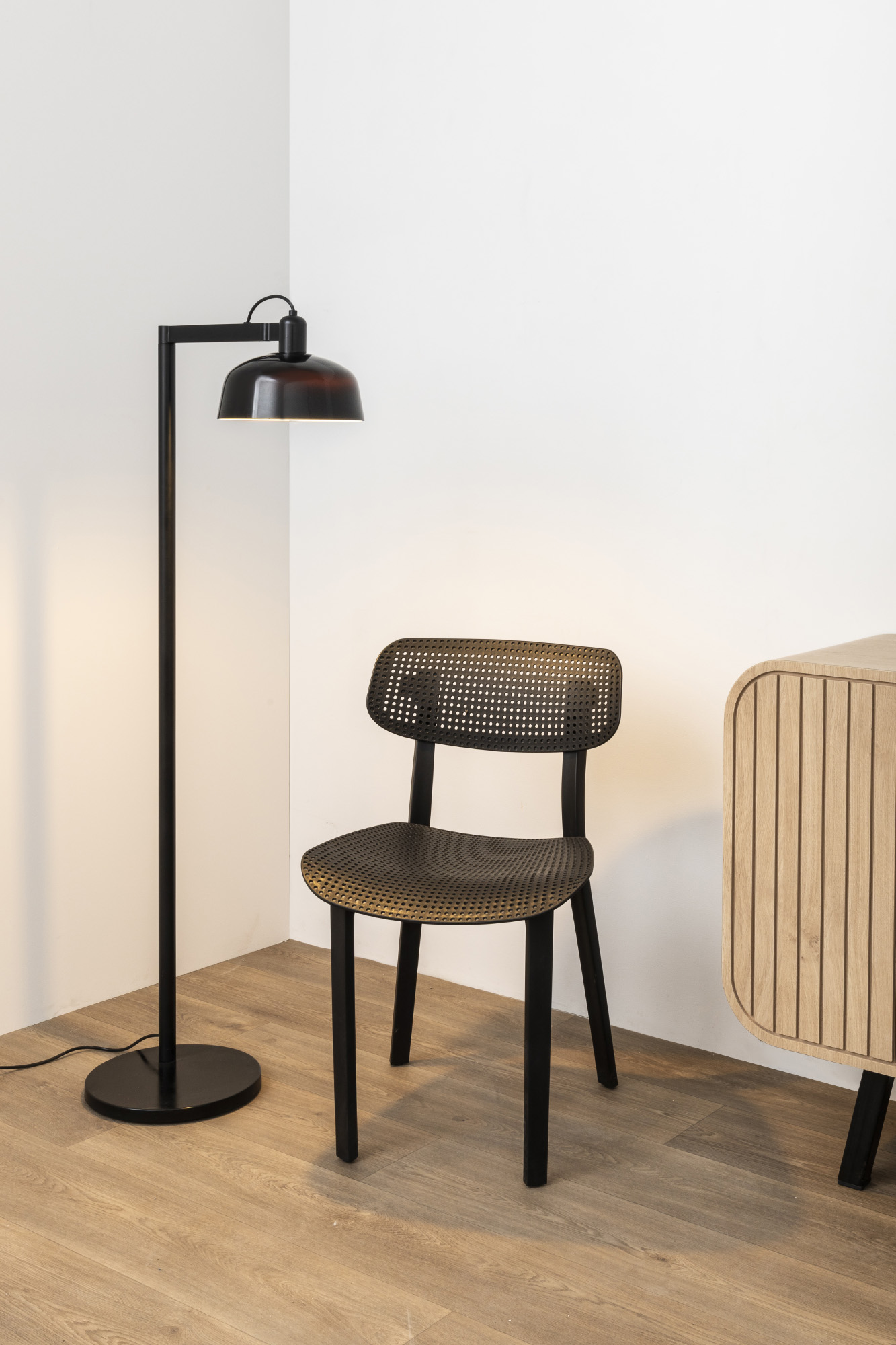 Faro Barcelona Tatawin piantana 20336 120 L1