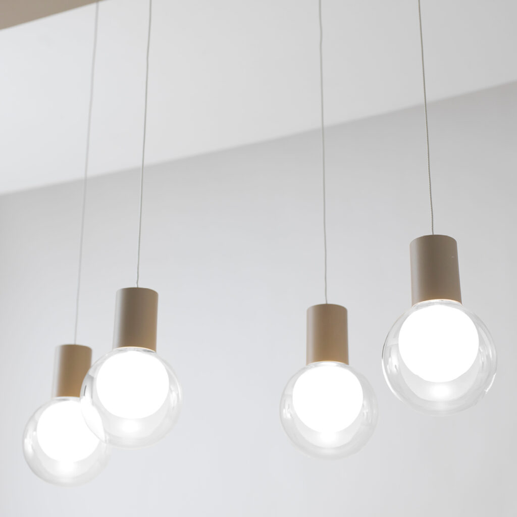 Vivida International Essence 0111.31.CH DETT(1)