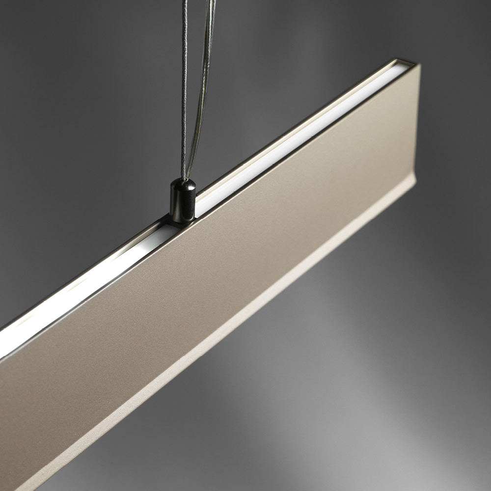 Vivida International Sospensione Segmento 0100.30.SA WN