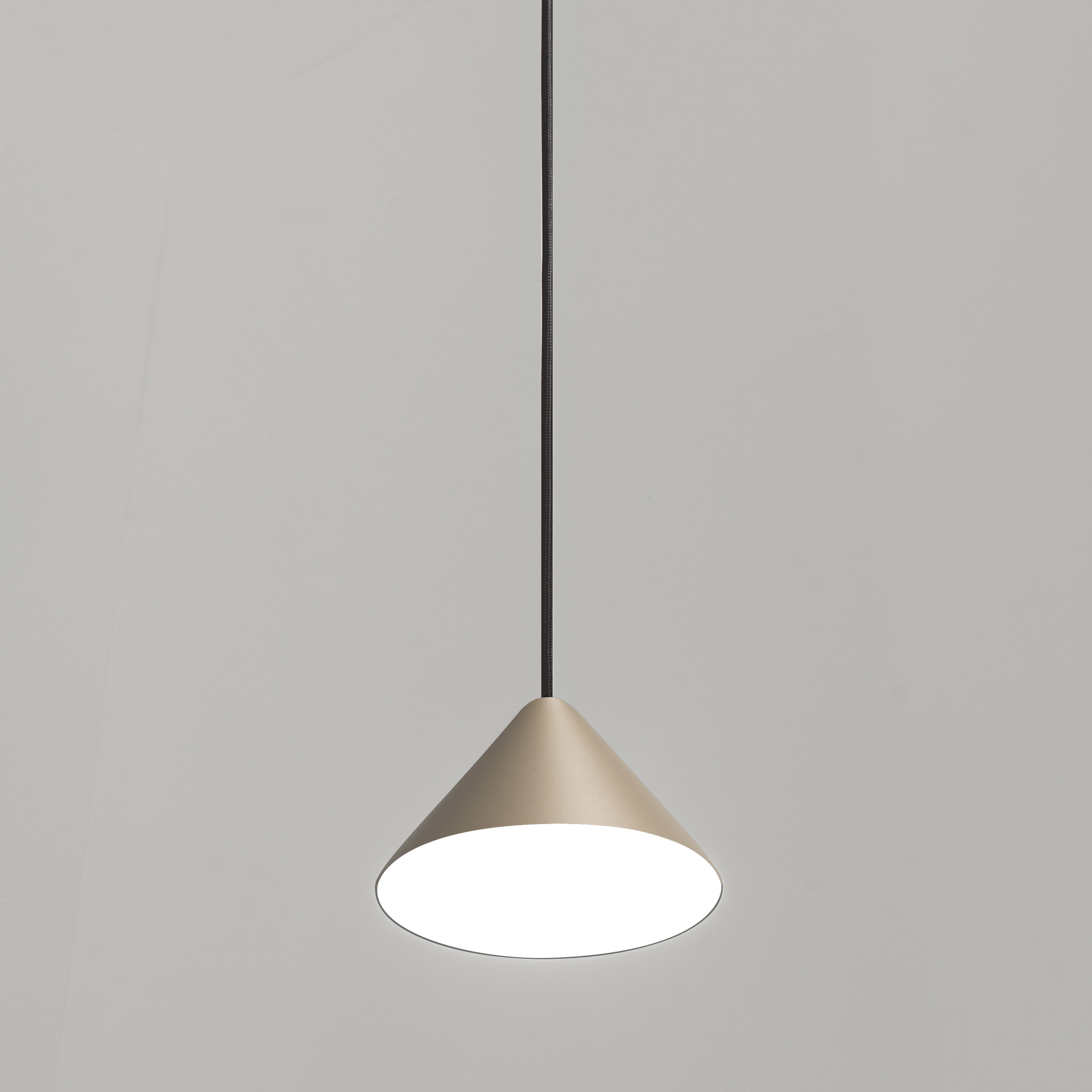 Vivida International Luminelle Sospensione PLS015.30.SA DETT (2)