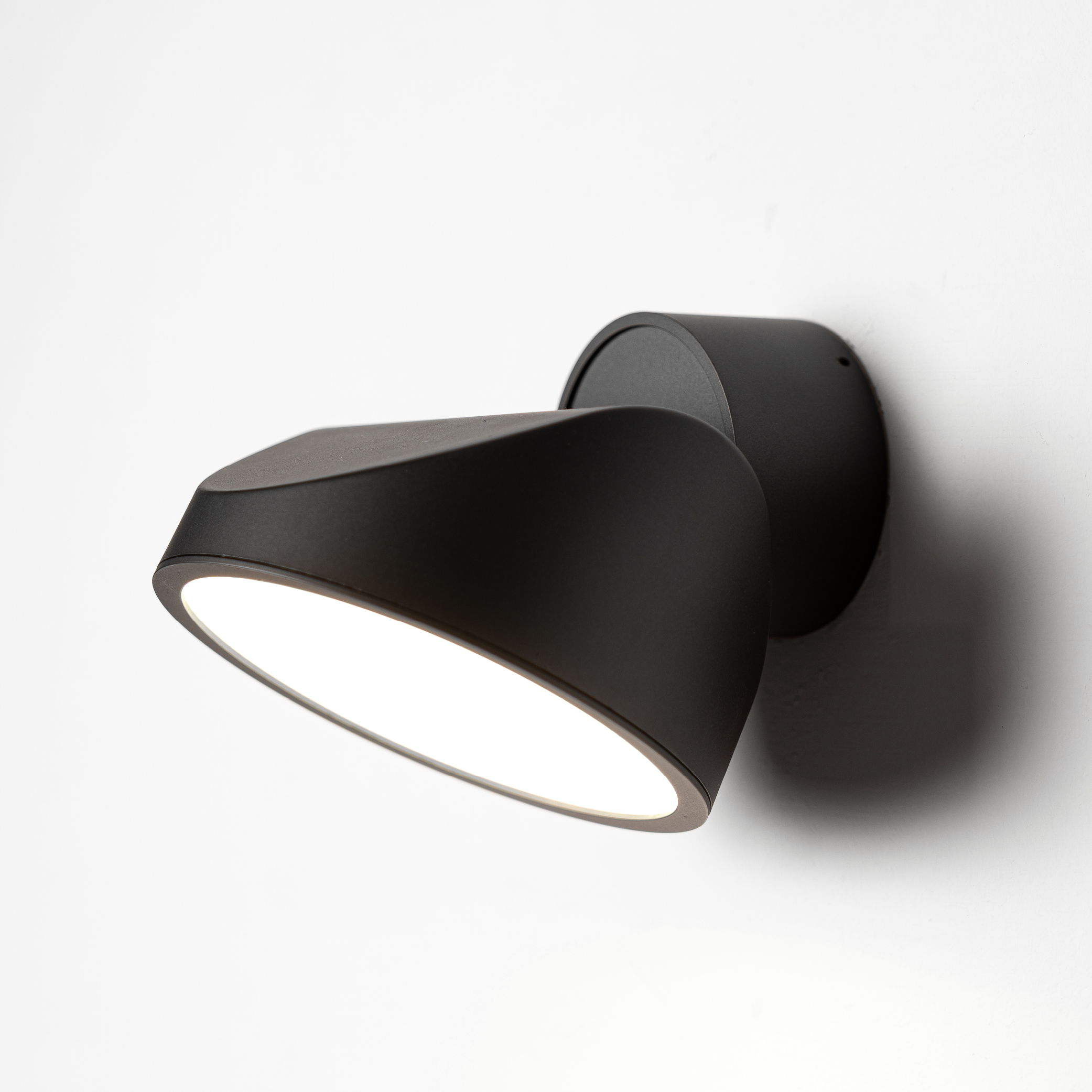 Vivida International Tarp Wall lamp PLS011.10.AN D WN