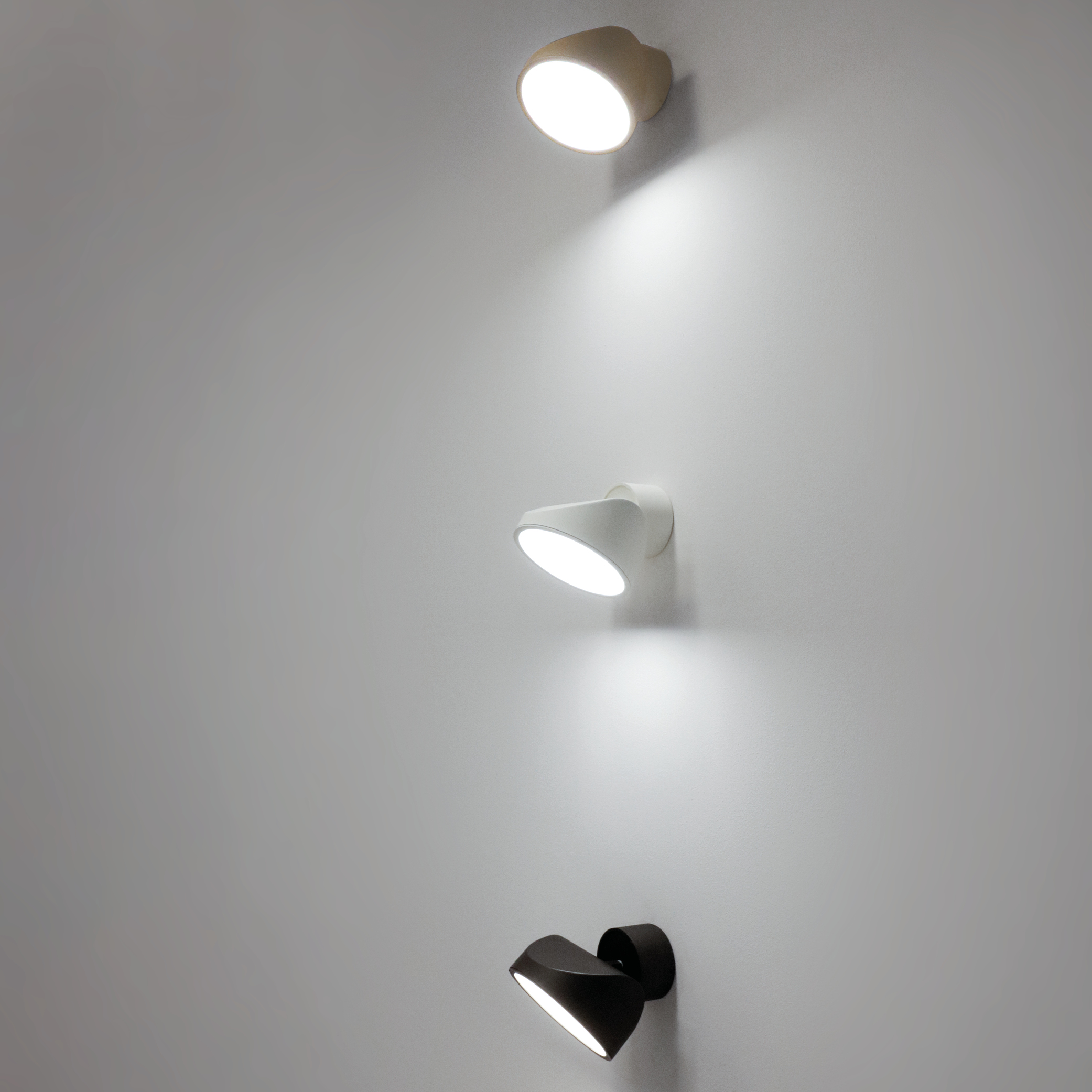 Vivida International Tarp Wall lamp PLS011.10.BI D WN