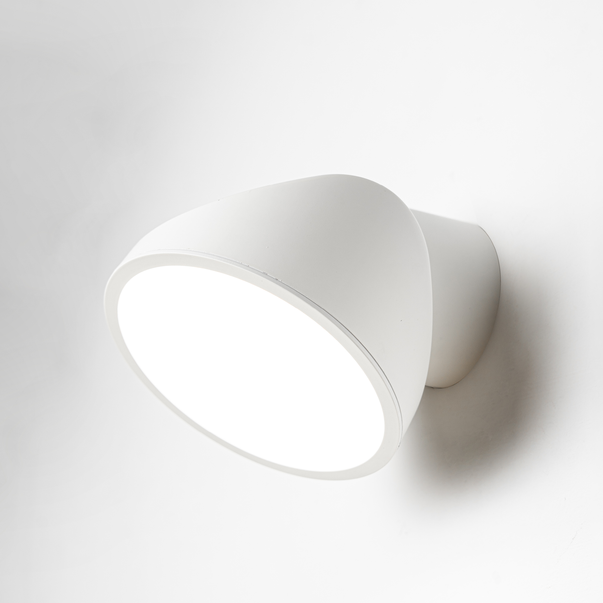 Vivida International Tarp Wall lamp PLS011.10.BI D WN (2)