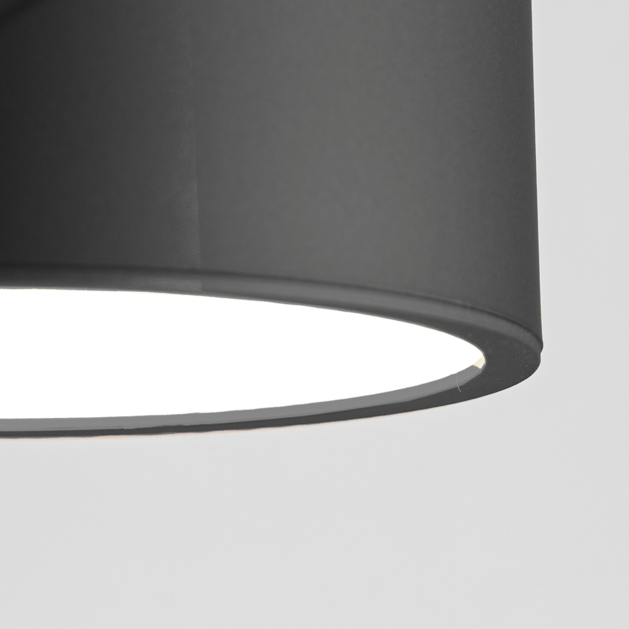 Vivida International Tarp Pendant PLS011.30.AN D WN DETAIL (4)